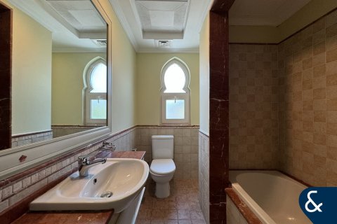 Townhouse in Victory Heights, Dubai Sports City, Dubai 4 bedrooms, 311 sq.m. № 76501 - photo 9