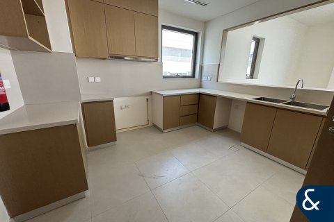 Villa in Al Furjan, Dubai 4 bedrooms, 347 sq.m. № 76487 - photo 3