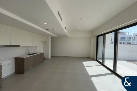 Снять в аренду виллу в The Valley, Дубай: 3 спальни, 174м², № 76485 - фото 4