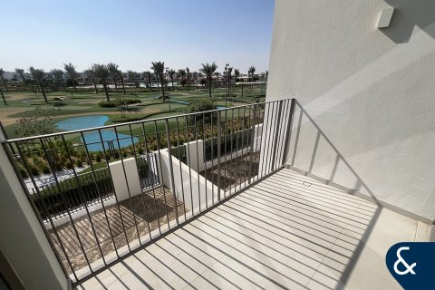 Снять в аренду виллу в The Valley, Дубай: 3 спальни, 174м², № 76485 - фото 8