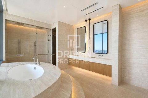 Penthouse in Jumeirah, Dubai 5 bedrooms, 828.32 sq.m. № 134281 - photo 15