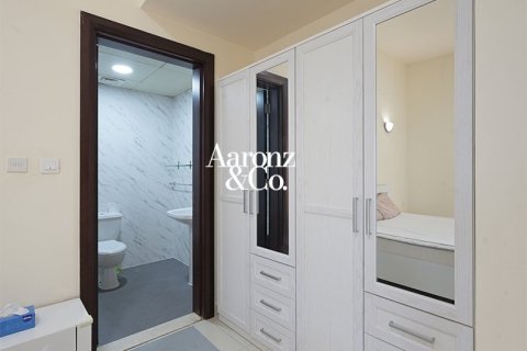 Снять в аренду квартиру в Джумейра Лейк Тауэрс, Дубай: 2 спальни, 89м², № 123965 - фото 7