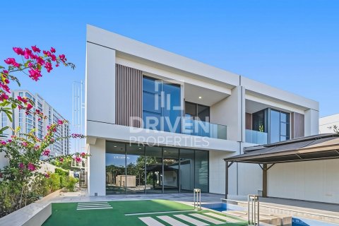 Villa en District One, Mohammed Bin Rashid City, Dubai, 4 dormitorios, 350.8 m², № 127859 - foto 1