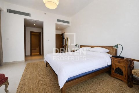 Снять в аренду квартиру в Аль-Васле, Дубай: 2 спальни, 146.6м², № 127865 - фото 8