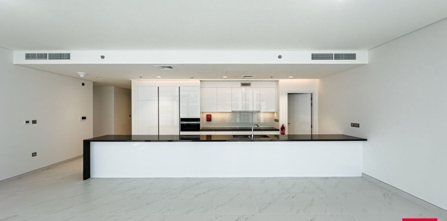 Apartment in Dubai 3 bedrooms, 181 sq.m. № 120744