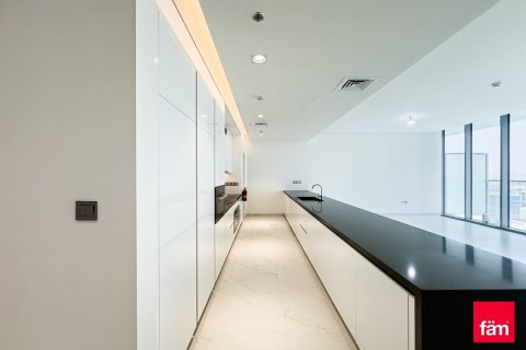 Apartment in Dubai 3 bedrooms, 181 sq.m. № 120744 - photo 2