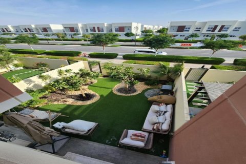 Townhouse in Amaranta, Dubai Land, Dubai 3 bedrooms, 177.17 sq.m. № 136331