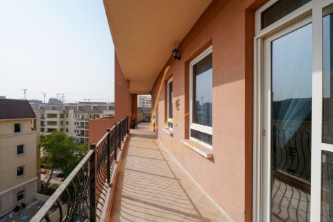 Apartment in Uptown Motor City, Motor City, Dubai 2 bedrooms, 182 sq.m. № 134473 - photo 2