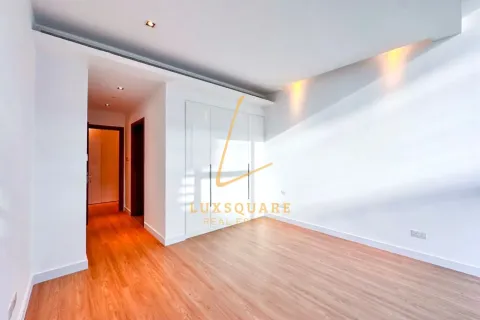 Apartment in Al Wasl, Dubai 3 bedrooms, 215 sq.m. № 134474 - photo 6