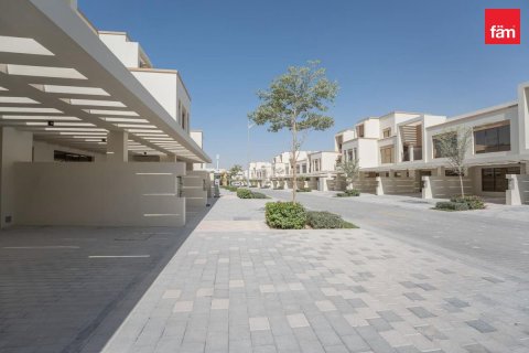Townhouse in Dubai 4 bedrooms, 145.2 sq.m. № 119052 - photo 2
