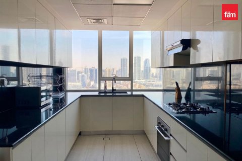 Apartment in Dubai 3 bedrooms, 136 sq.m. № 119051 - photo 7
