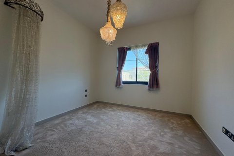 Villa in Dubai 3 bedrooms, 302 sq.m. № 101207 - photo 15