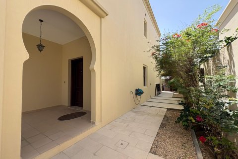 Villa in Dubai 3 bedrooms, 302 sq.m. № 101207 - photo 3