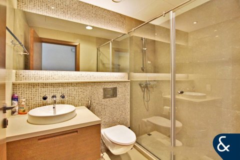 Купить квартиру в Даунтаун Дубай (Даунтаун Бурдж Дубай), Дубай: 2 спальни, 114м², № 75909 - фото 19