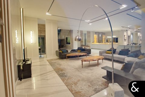 Купить виллу в Signature Villas, Пальма Джумейра, Дубай: 6 спален, 1313м², № 75906 - фото 7