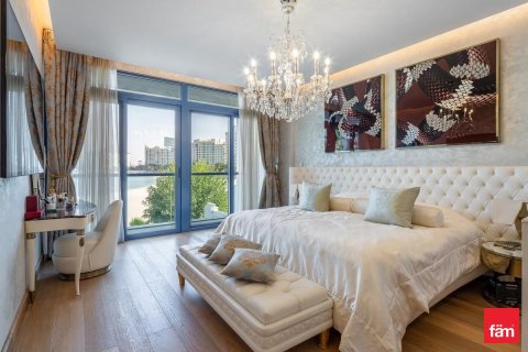 Снять в аренду виллу в Пальме Джумейре, Дубай: 5 спален, 340.2м², № 47155 - фото 12