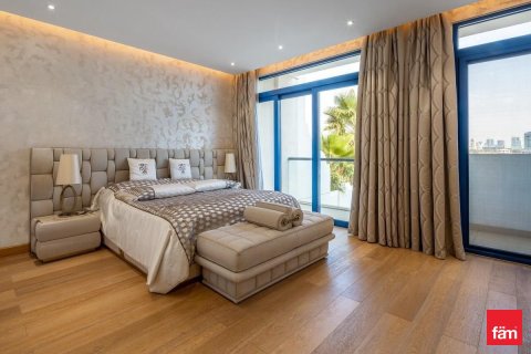 Снять в аренду виллу в Пальме Джумейре, Дубай: 5 спален, 340.2м², № 47155 - фото 10