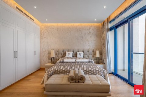Снять в аренду виллу в Пальме Джумейре, Дубай: 5 спален, 340.2м², № 47155 - фото 11