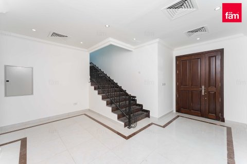 فيلا في دبي 4 غرف نوم, 527.4 م² رقم 11550 - صورة 9
