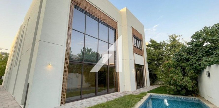Villa en District One, Dubai, 5 dormitorios, 879.9 m², № 8885