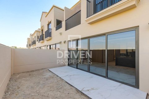 Adosado en Jumeirah Golf Estates, Dubai, 3 dormitorios, 138 m², № 20243 - foto 11
