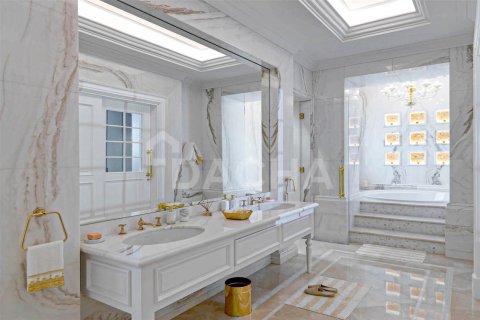 Villa en Dubai, 7 dormitorios, 2148.1 m², № 7084 - foto 11