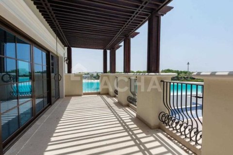 Villa in Dubai 7 bedrooms, 2148.1 sq.m. № 7085 - photo 15