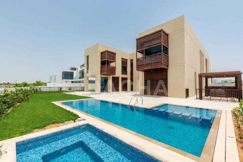 Villa in Dubai 7 bedrooms, 2148.1 sq.m. № 7085 - photo 1
