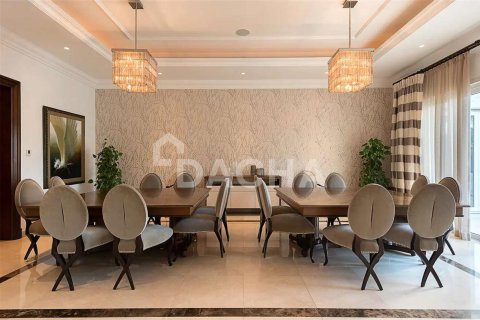 Villa in Emirates Hills, Dubai 8 bedrooms, 2401.5 sq.m. № 7083 - photo 6