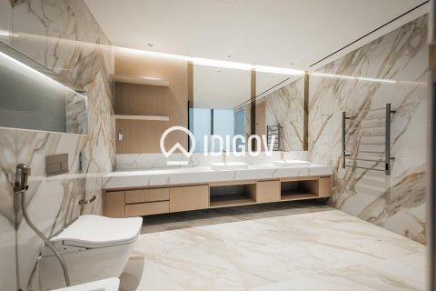 Apartment in Dubai Internet City, Dubai 4 bedrooms, 447.33 sq.m. № 120871 - photo 8