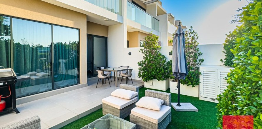 Townhouse in Dubai 3 bedrooms, 151.6 sq.m. № 114794