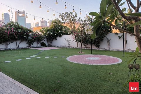 Villa à Jumeirah Park, Dubai, 5 chambres, 749.6 m², № 112415 - photo 4