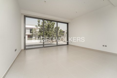 Villa in Dubai 3 bedrooms, 419 sq.m. № 120433 - photo 2