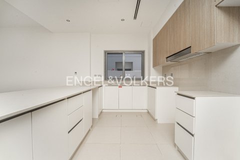 Villa in Dubai 3 bedrooms, 419 sq.m. № 120433 - photo 4