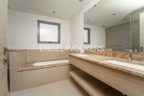 Villa in Dubai 3 bedrooms, 419 sq.m. № 120433 - photo 17