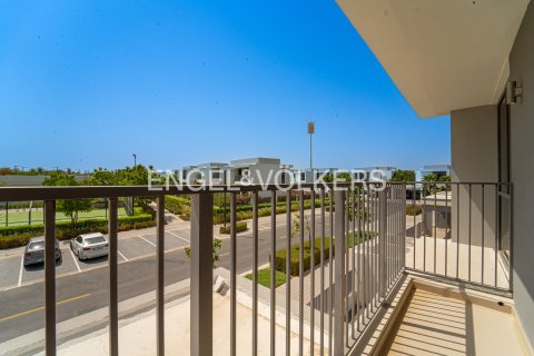 Villa in Dubai 3 bedrooms, 419 sq.m. № 120433 - photo 10