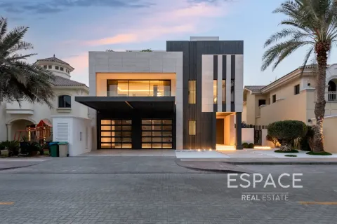 Villa en Palm Jumeirah, Dubai, 5 dormitorios, 711 m², № 61920 - foto 1