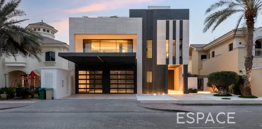 Villa en Palm Jumeirah, Dubai, 5 dormitorios, 711 m², № 61920