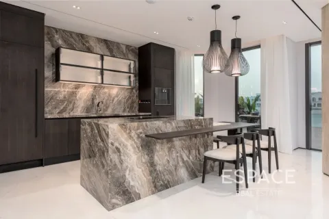 Villa en Palm Jumeirah, Dubai, 5 dormitorios, 711 m², № 61920 - foto 7