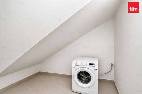 Townhouse in Dubai 4 bedrooms, 144 sq.m. № 134753 - photo 2