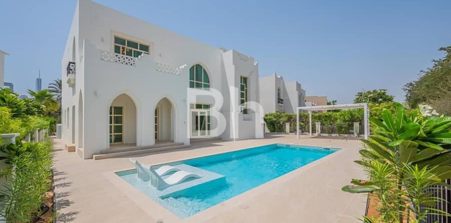 Villa à Jumeirah Islands, Dubai, 4 chambres, 632 m², № 58001