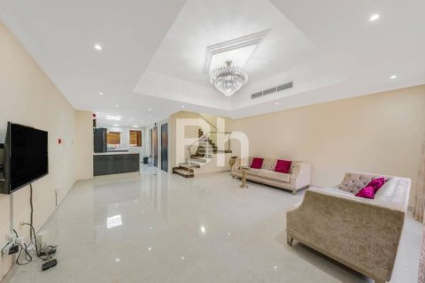 Villa à Jumeirah Village Circle, Dubai, 2 chambres, 195 m², № 57990 - photo 11