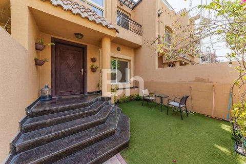 Villa à Jumeirah Village Circle, Dubai, 2 chambres, 195 m², № 57990 - photo 16