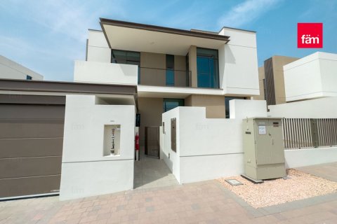 Villa in Al Furjan, Dubai 5 bedrooms, 570 sq.m. № 50050 - photo 2