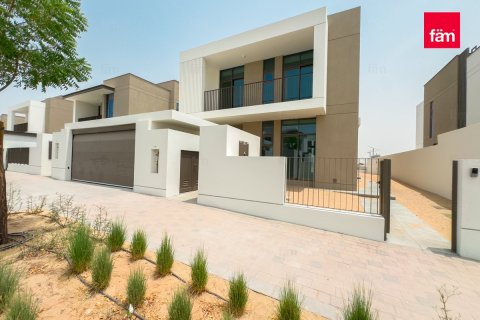 Villa in Al Furjan, Dubai 4 bedrooms, 480 sq.m. № 50052 - photo 2