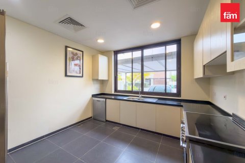 Villa à Dubai, 3 chambres, 326.8 m², № 97790 - photo 7