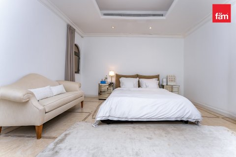 Villa in Palm Jumeirah, Dubai 4 bedrooms, 468.7 sq.m. № 97782 - photo 16