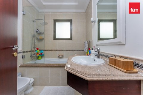 Villa in Palm Jumeirah, Dubai 4 bedrooms, 468.7 sq.m. № 97782 - photo 21