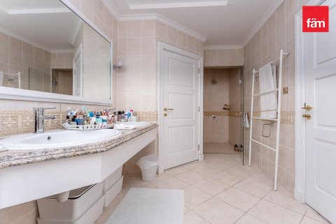 Villa in Palm Jumeirah, Dubai 4 bedrooms, 468.7 sq.m. № 97782 - photo 17