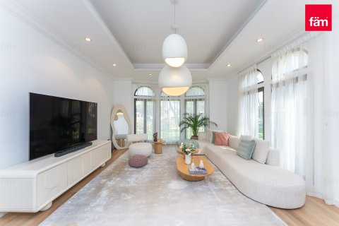 Villa in Palm Jumeirah, Dubai 4 bedrooms, 468.7 sq.m. № 97782 - photo 5